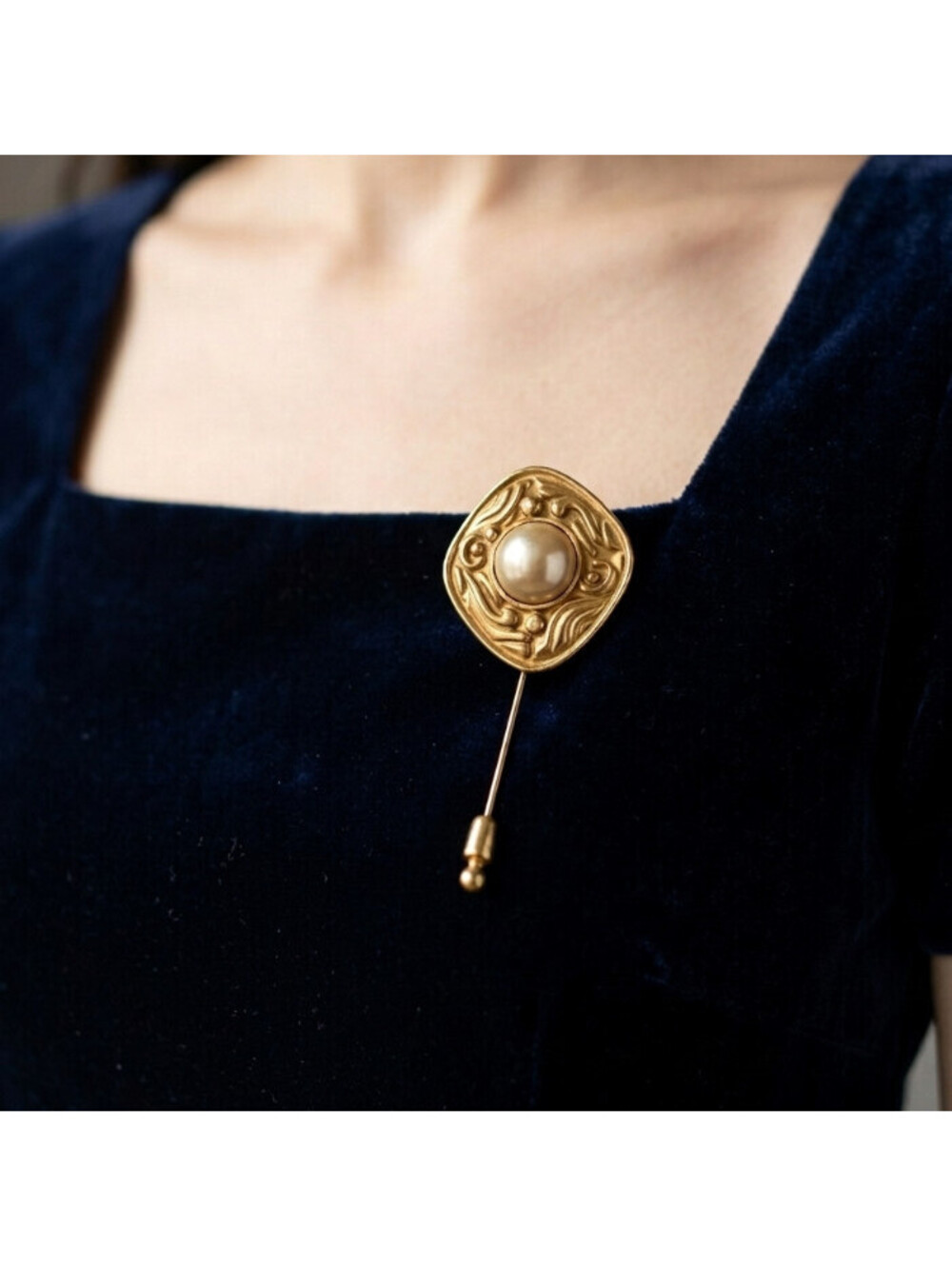 Authentic US SELLER! CHANEL Pearl Pin Brooch Gold